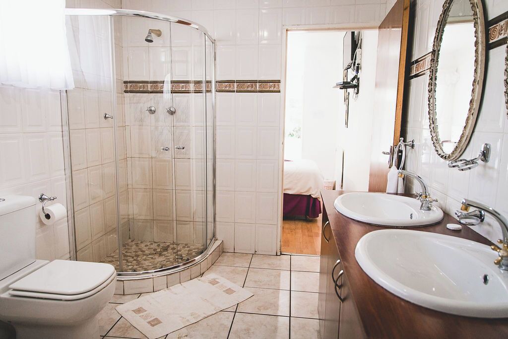 Photo of Bathroom in Komani