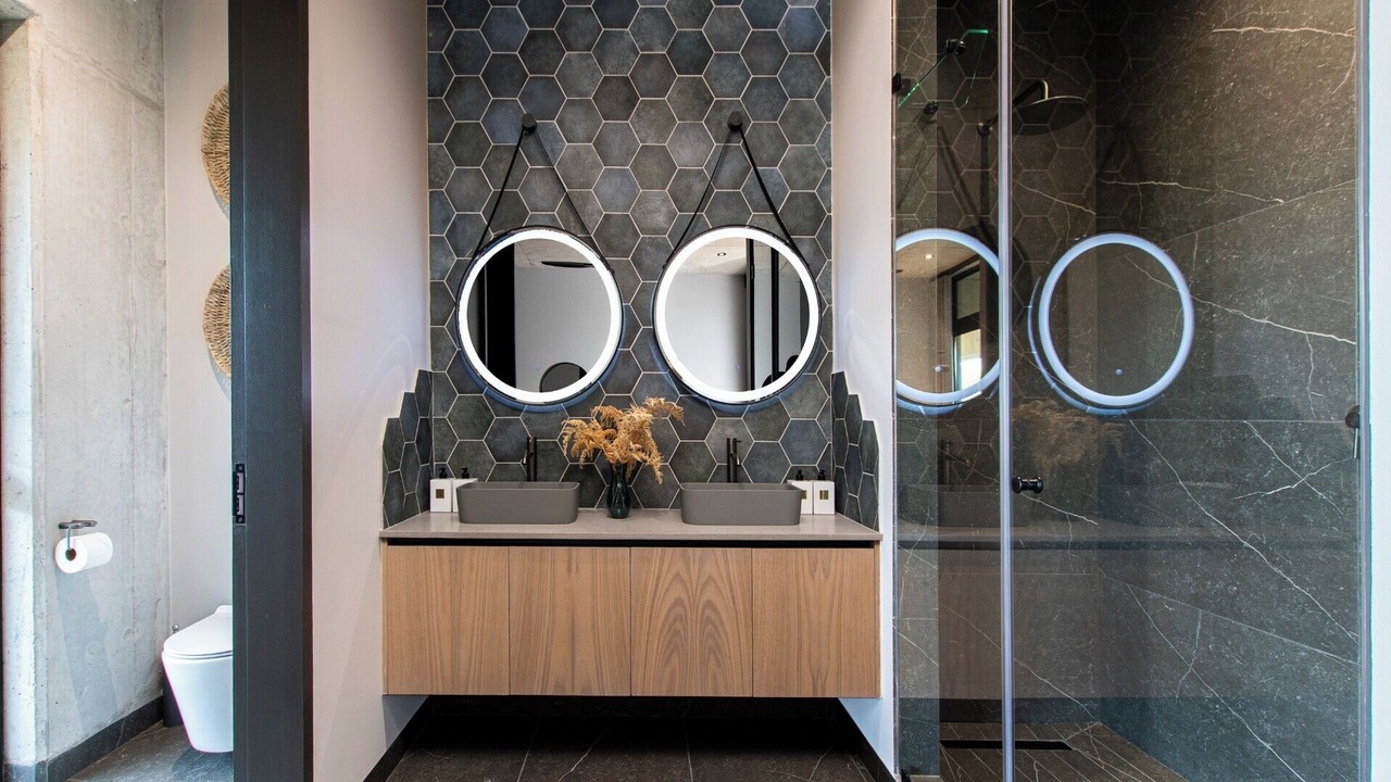 Photo of Bathroom in Myoli Beach