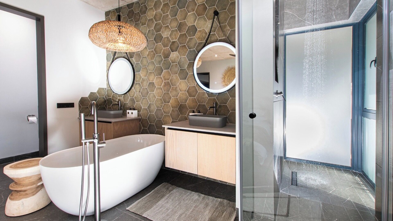 Photo of Bathroom in Myoli Beach