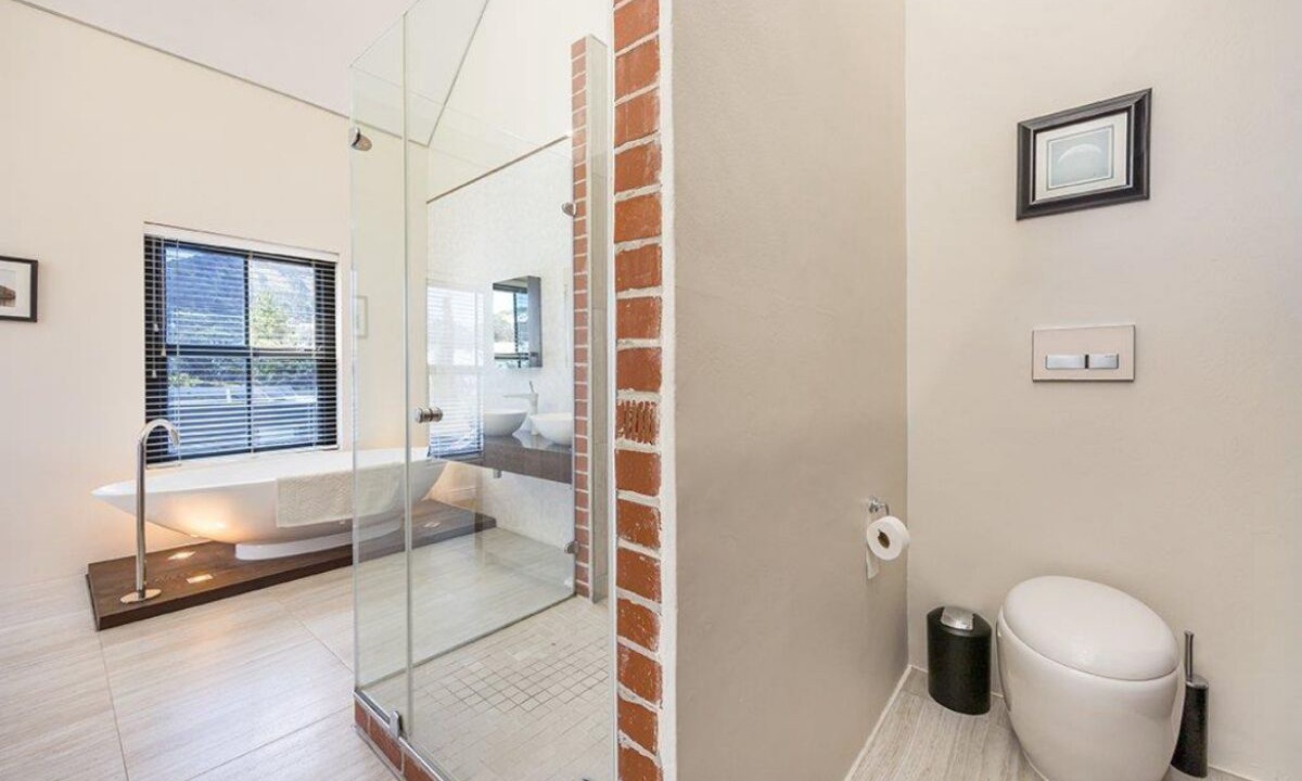 Photo of Bathroom in Hout Bay