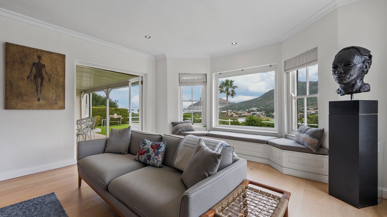 Photo of Livingroom in Scott Estate