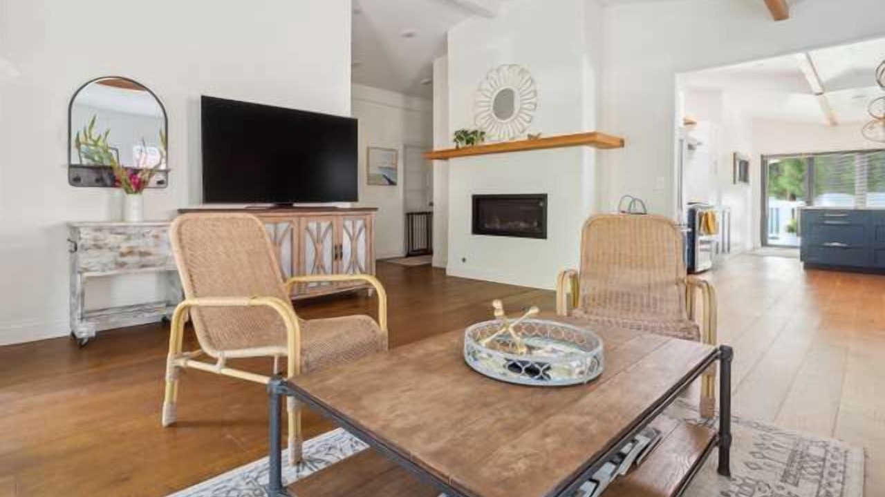 Photo of Livingroom in Westside Santa Cruz