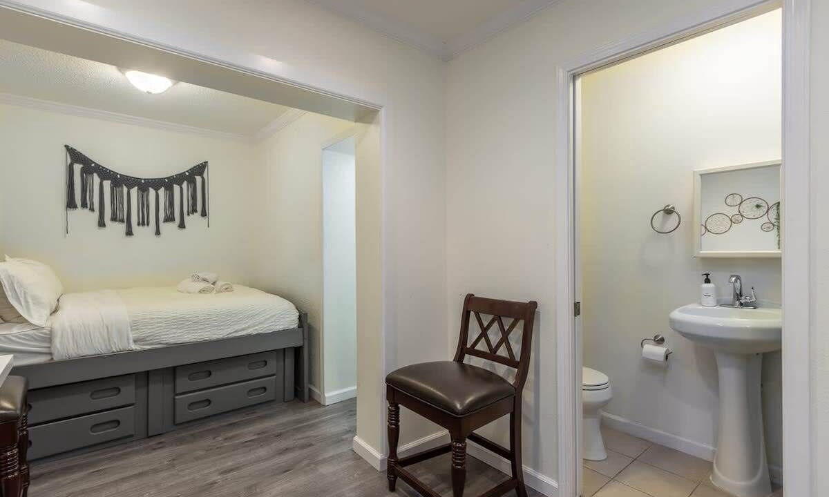 Photo of Bedroom in North Central