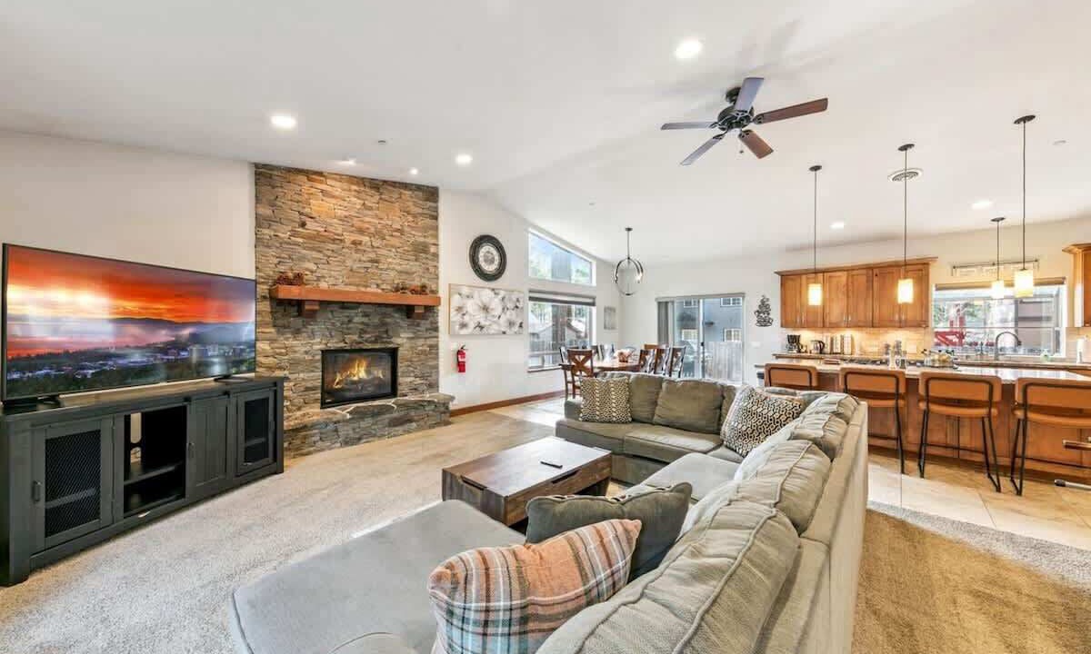 Photo of Livingroom in Bijou Park Acres