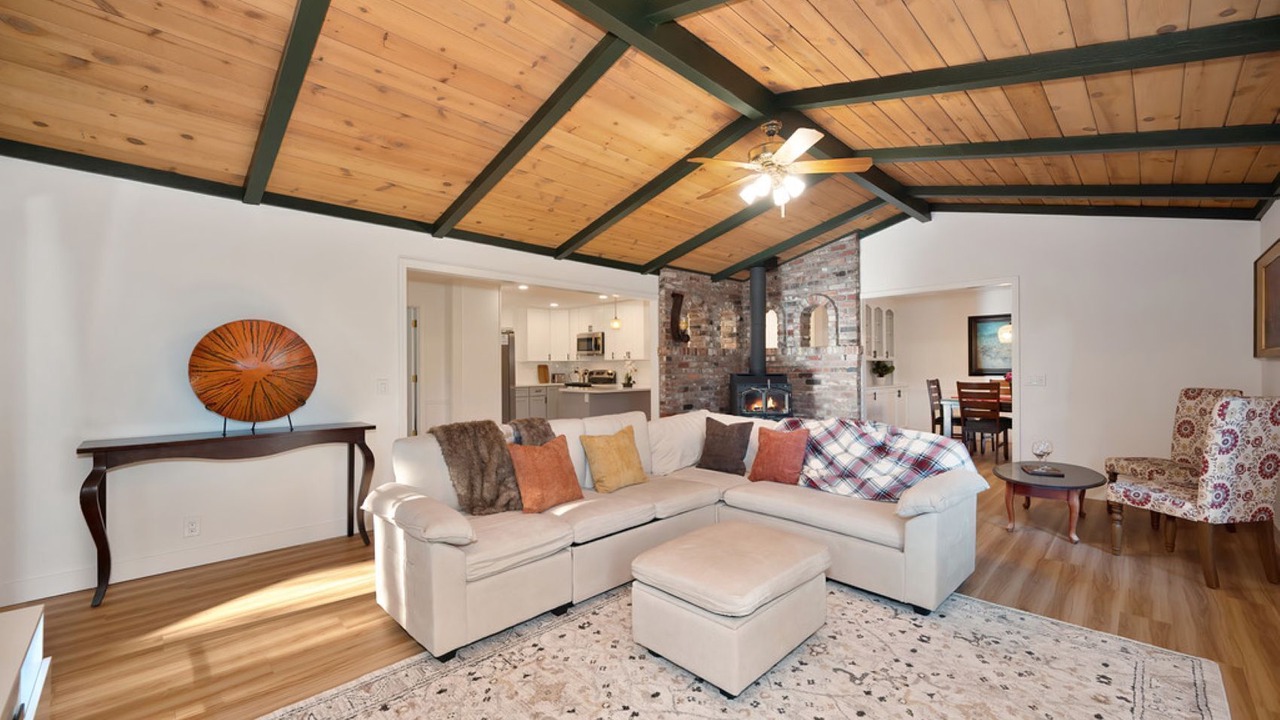 Photo of Livingroom in Pollock Pines