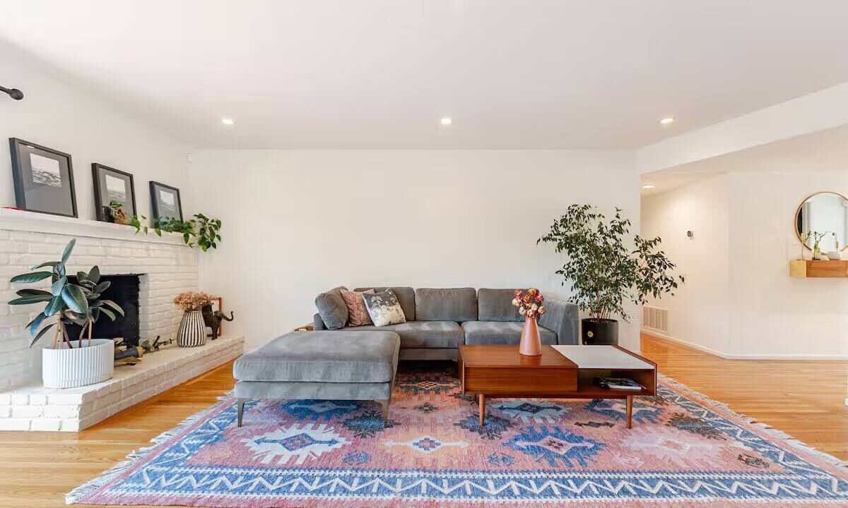 Photo of Livingroom in Upper Rockridge