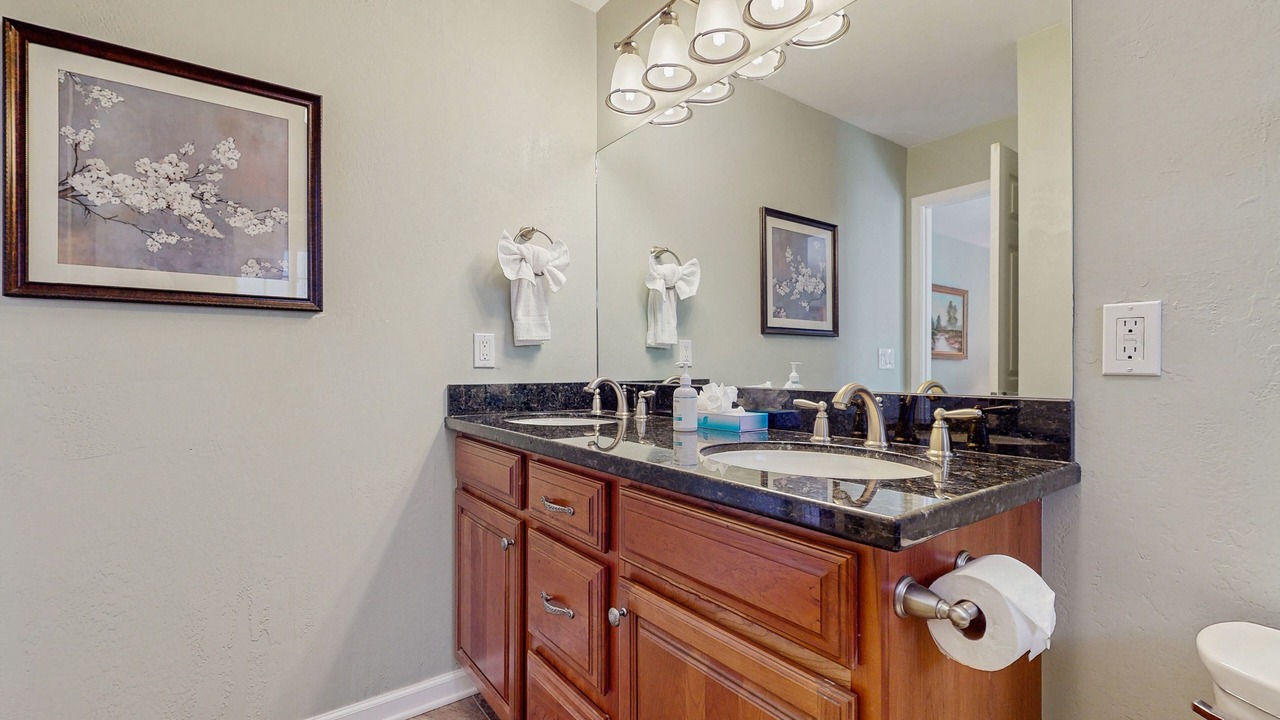 Photo of Bathroom in Al Tahoe