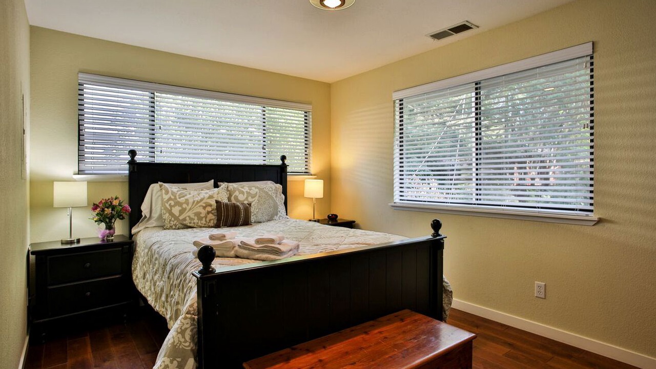 Photo of Bedroom in Guerneville