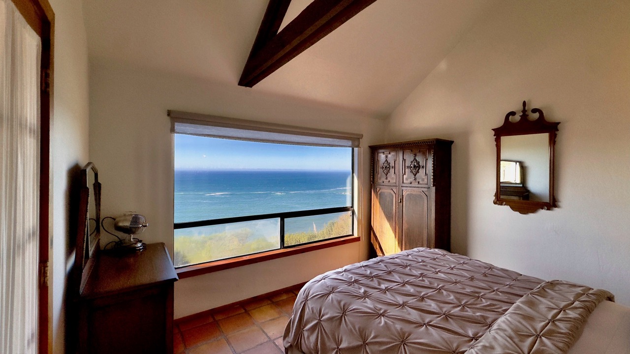 Photo of Bedroom in Gualala