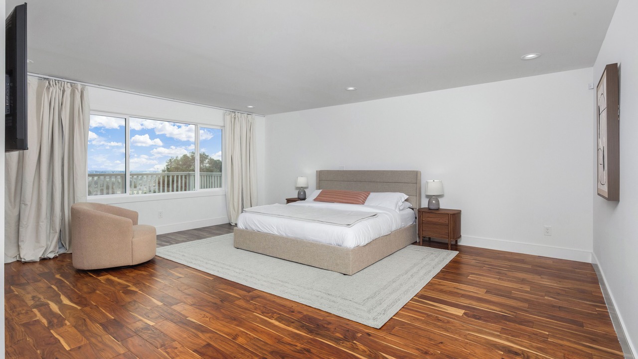 Photo of Bedroom in Oakland
