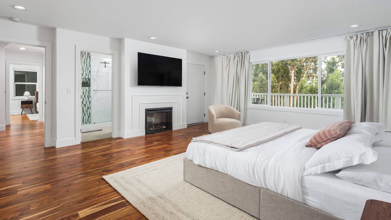 Photo of Bedroom in Oakland