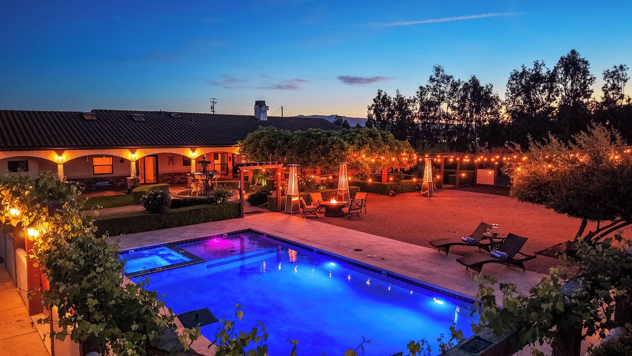 Photo of Outdoor in Hollister