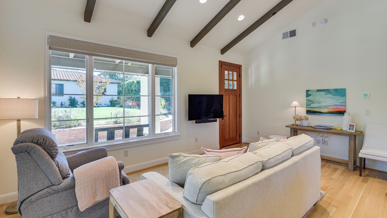 Photo of Bedroom in Monte Sereno