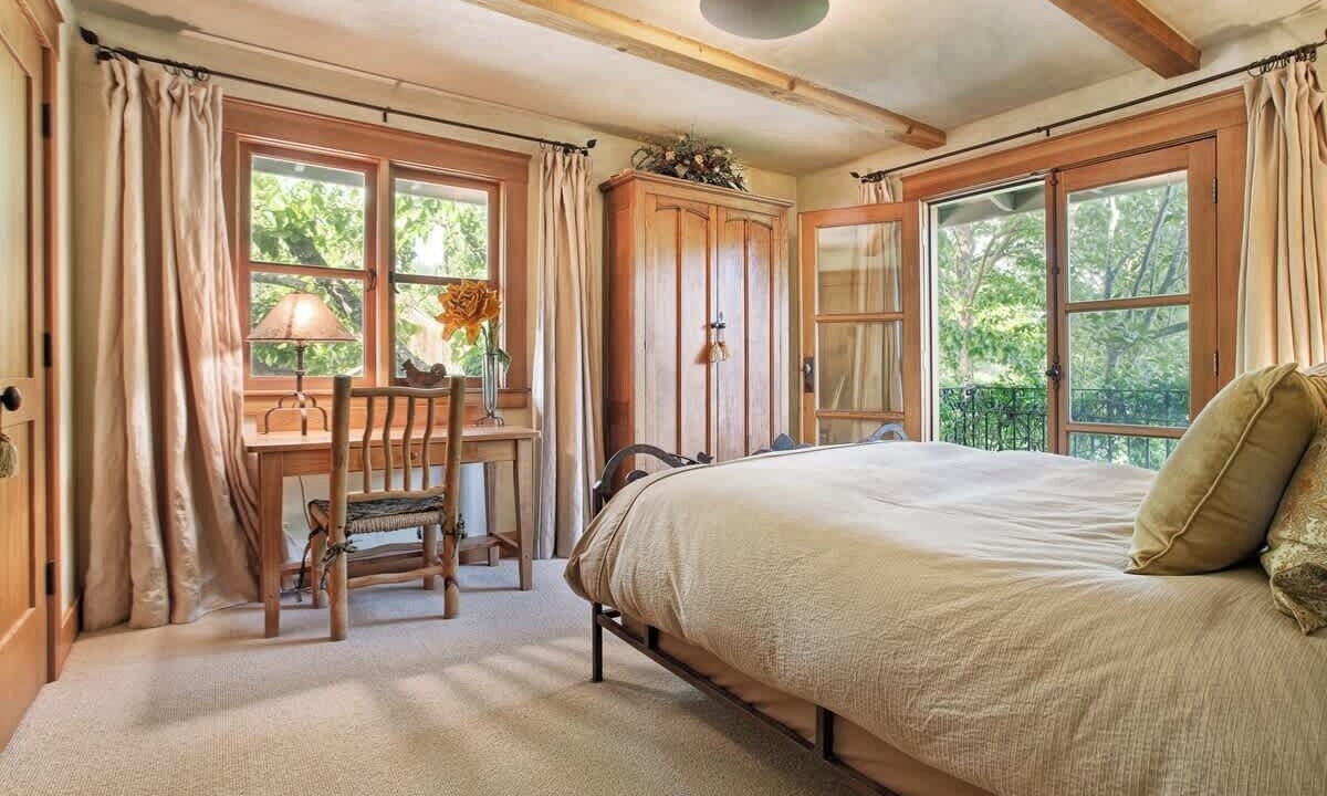 Photo of Bedroom in St. Helena