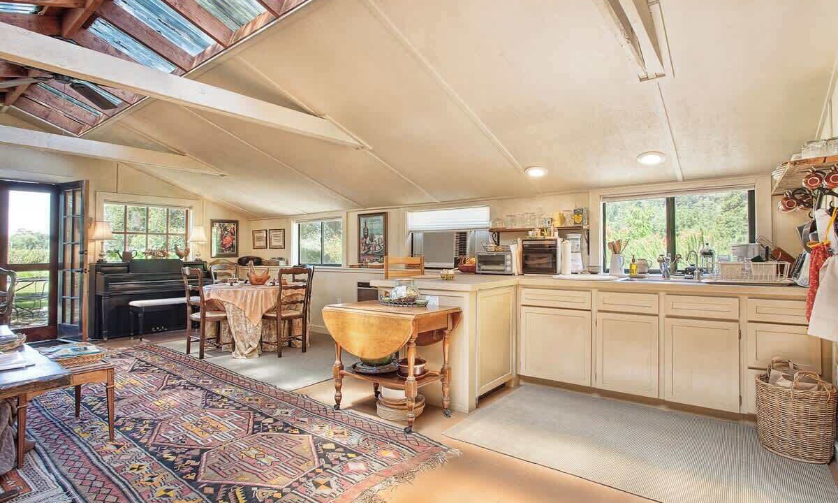 Photo of Kitchen in St. Helena