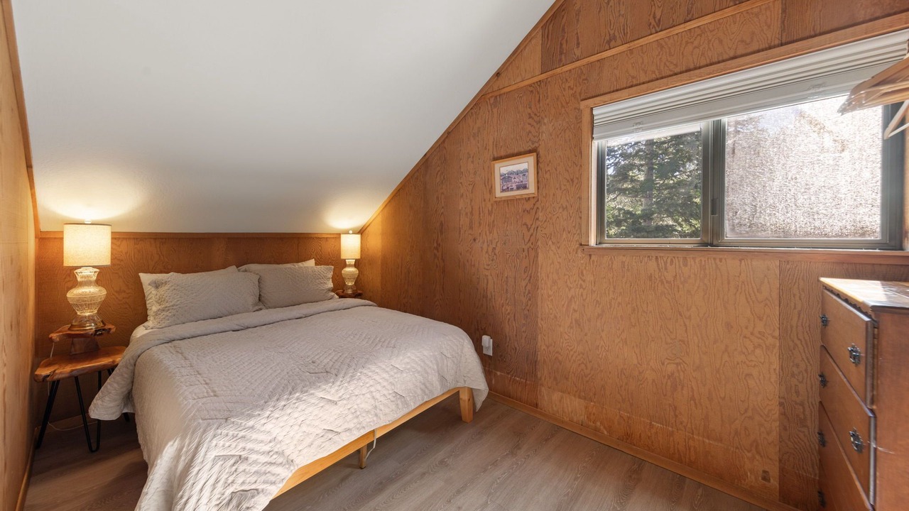 Photo of Bedroom in Alpine Meadows