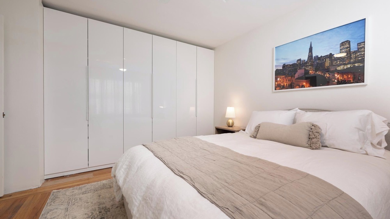 Photo of Bedroom in Downtown