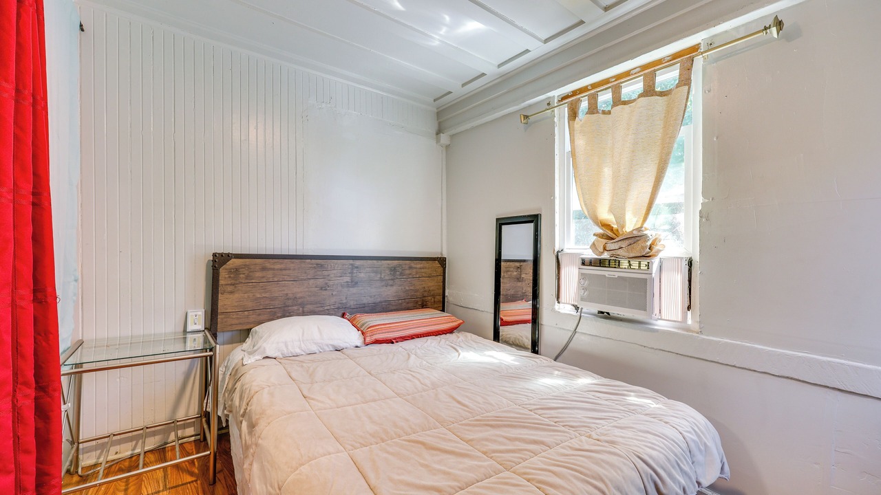 Photo of Bedroom in Civic Center