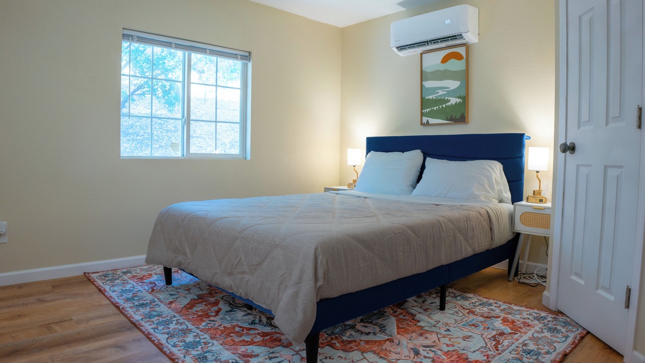 Photo of Bedroom in Clear Lake