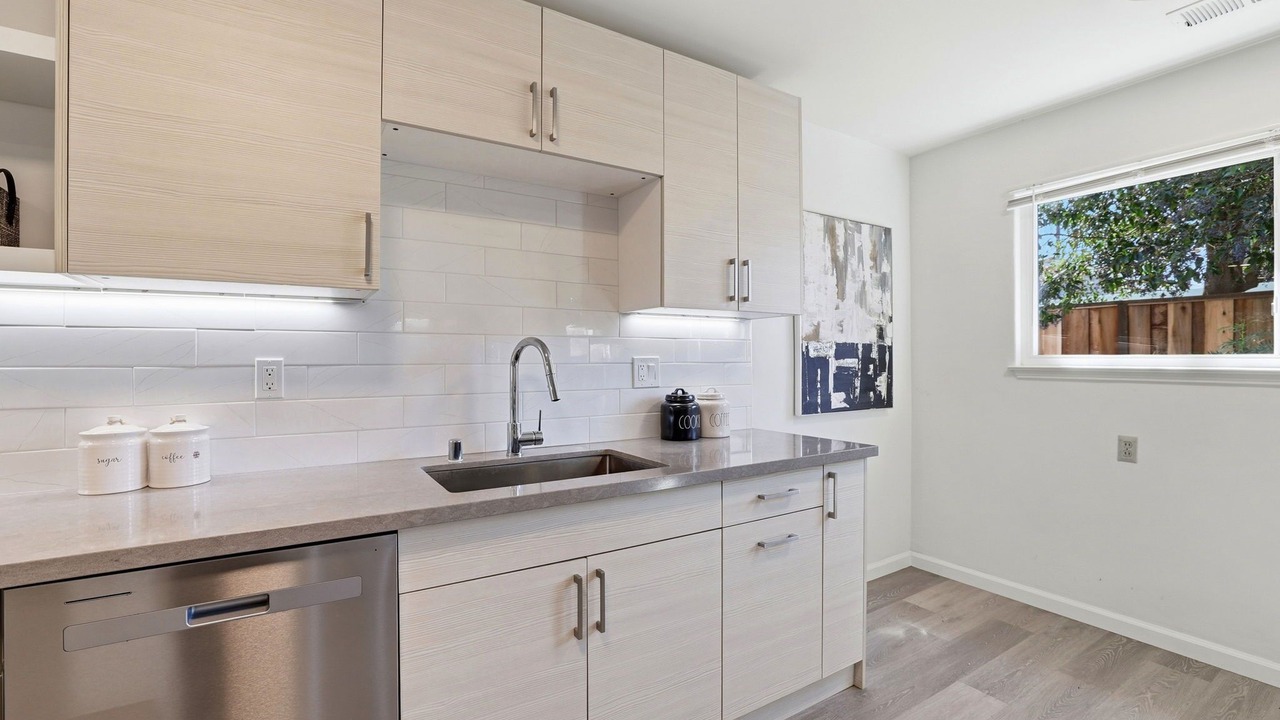 Photo of Kitchen in Old Mountain View