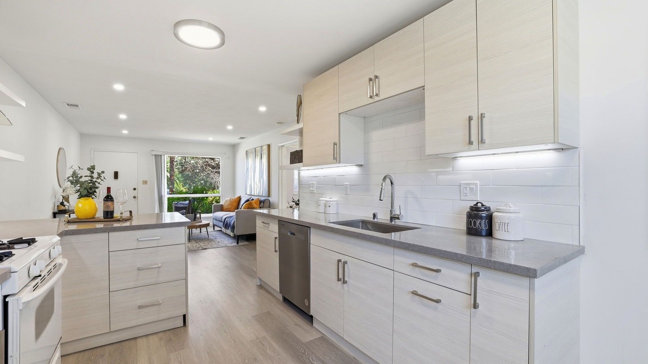 Photo of Kitchen in Old Mountain View