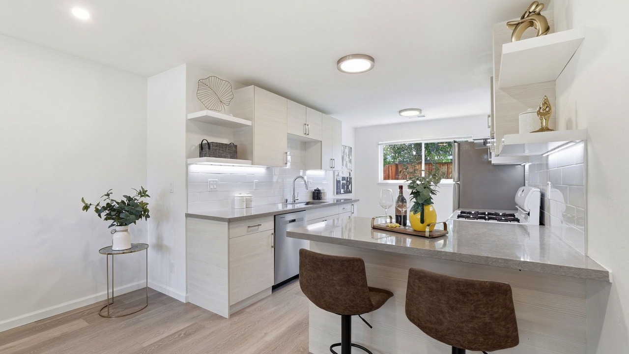 Photo of Kitchen in Old Mountain View