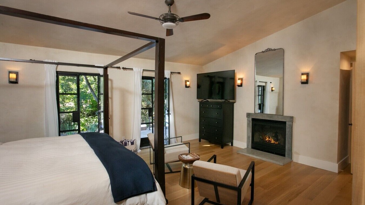 Photo of Livingroom in Kenwood