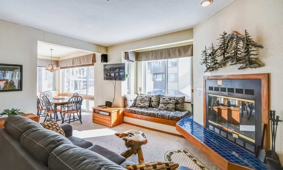 Photo of Livingroom in Kirkwood