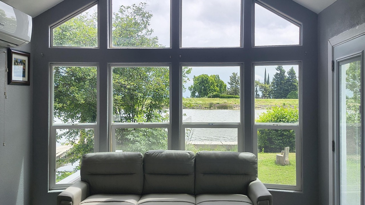 Photo of Livingroom in Walnut Grove