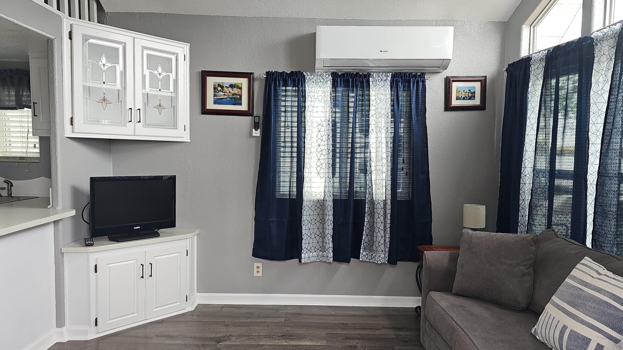 Photo of Livingroom in Walnut Grove