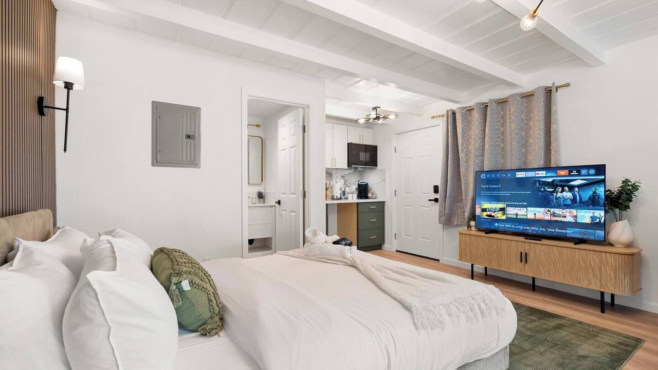 Photo of Bedroom in Pacifica