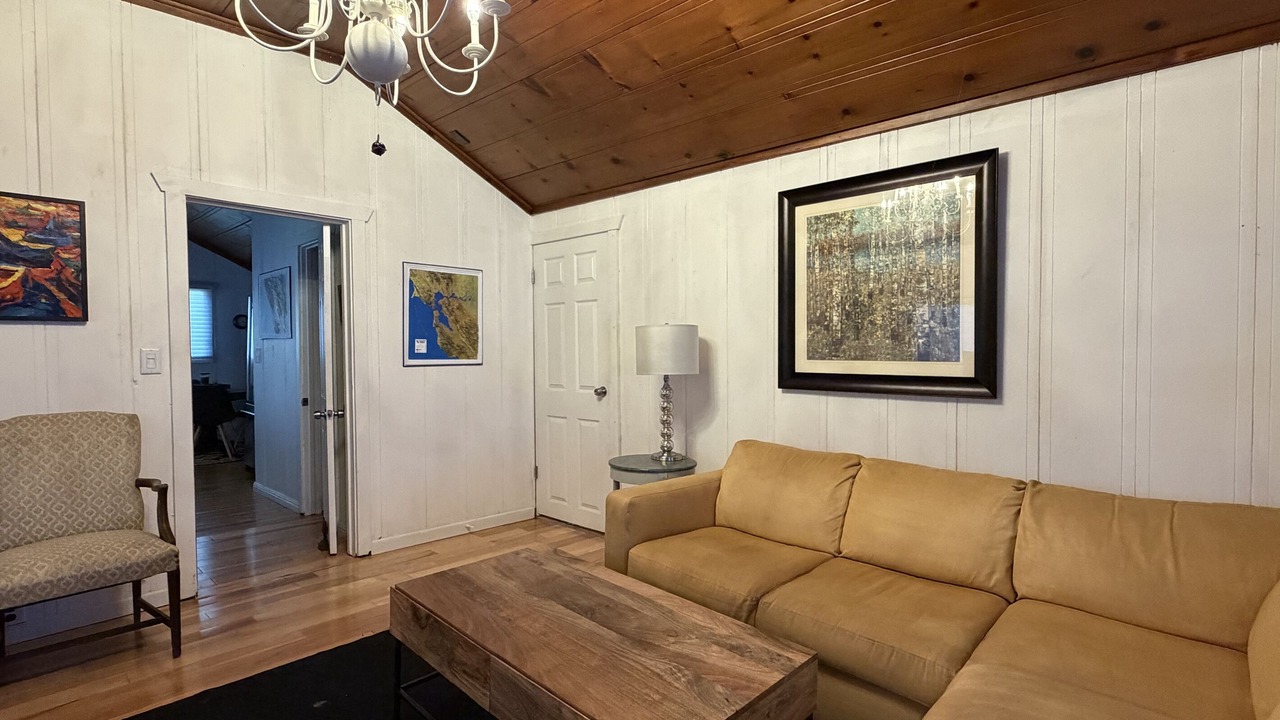 Photo of Livingroom in Guerneville