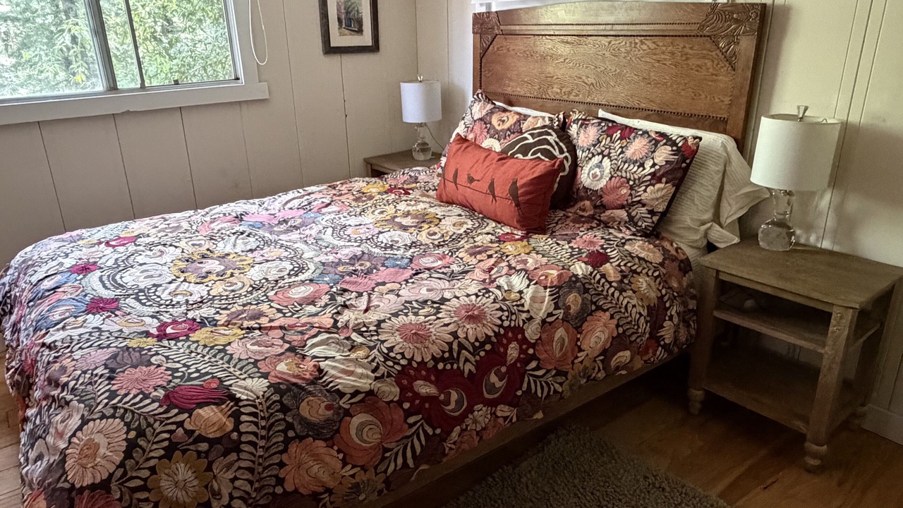 Photo of Bedroom in Guerneville