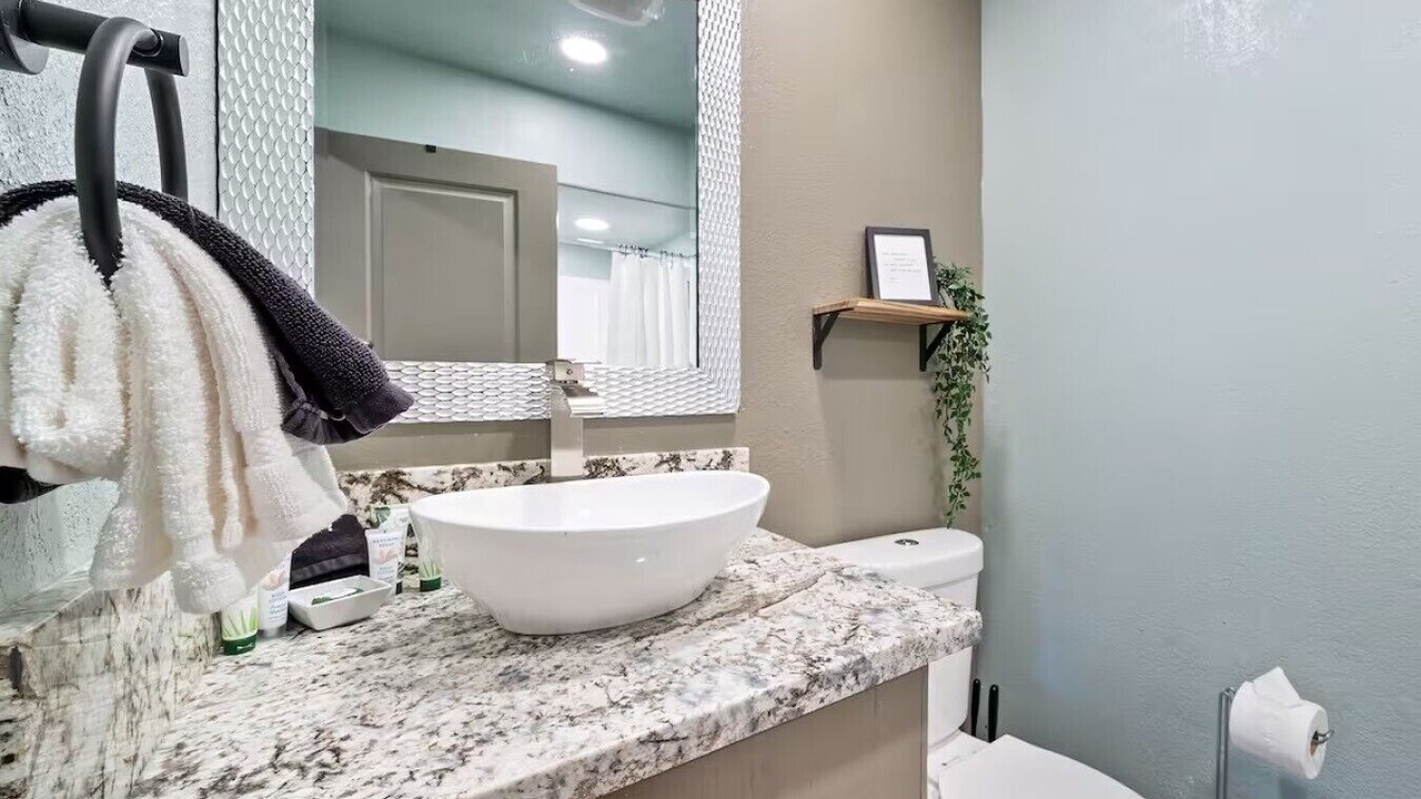Photo of Bathroom in Lakeside Park