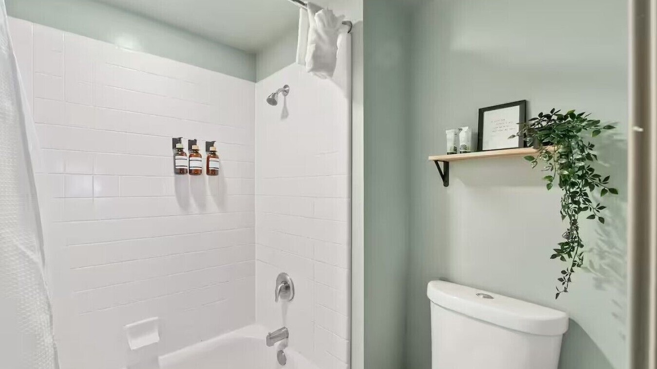 Photo of Bathroom in Lakeside Park