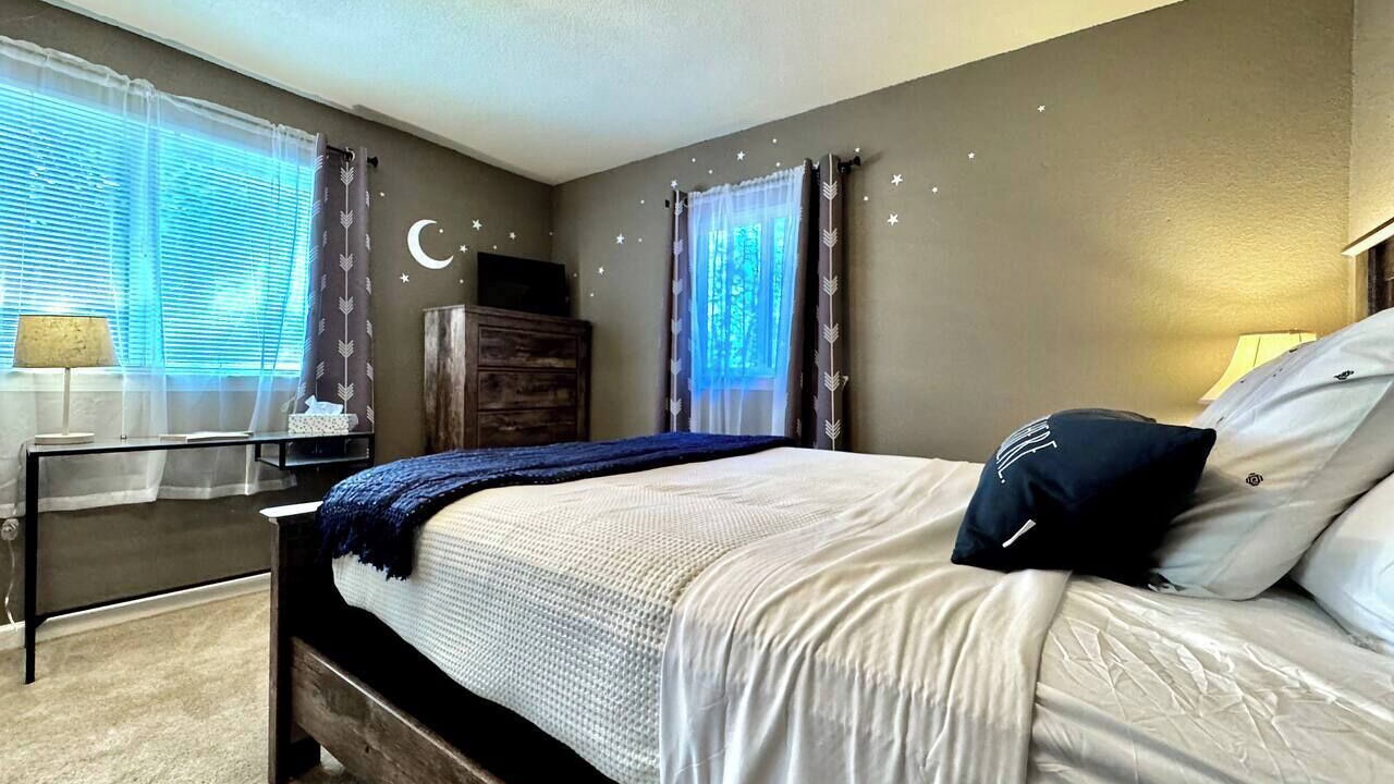 Photo of Bedroom in Pollock Pines