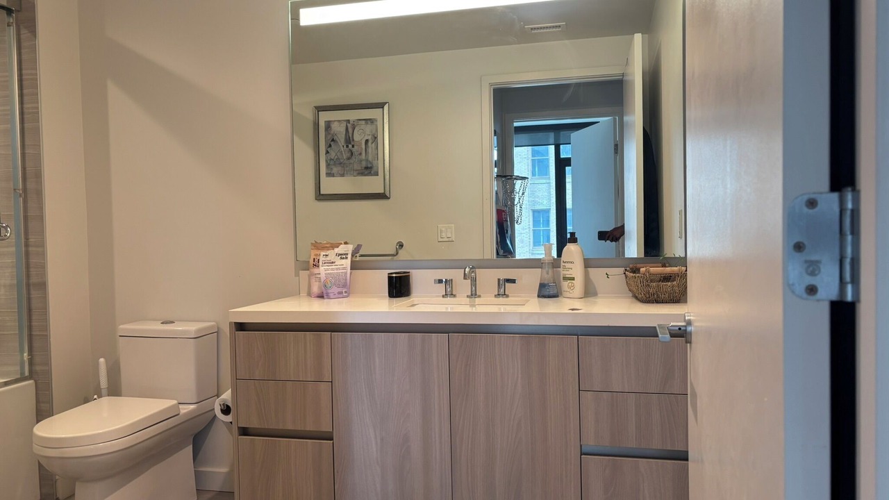 Photo of Bathroom in Downtown Oakland