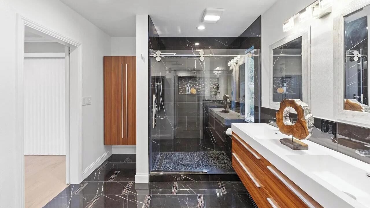 Photo of Bathroom in Chabot Park