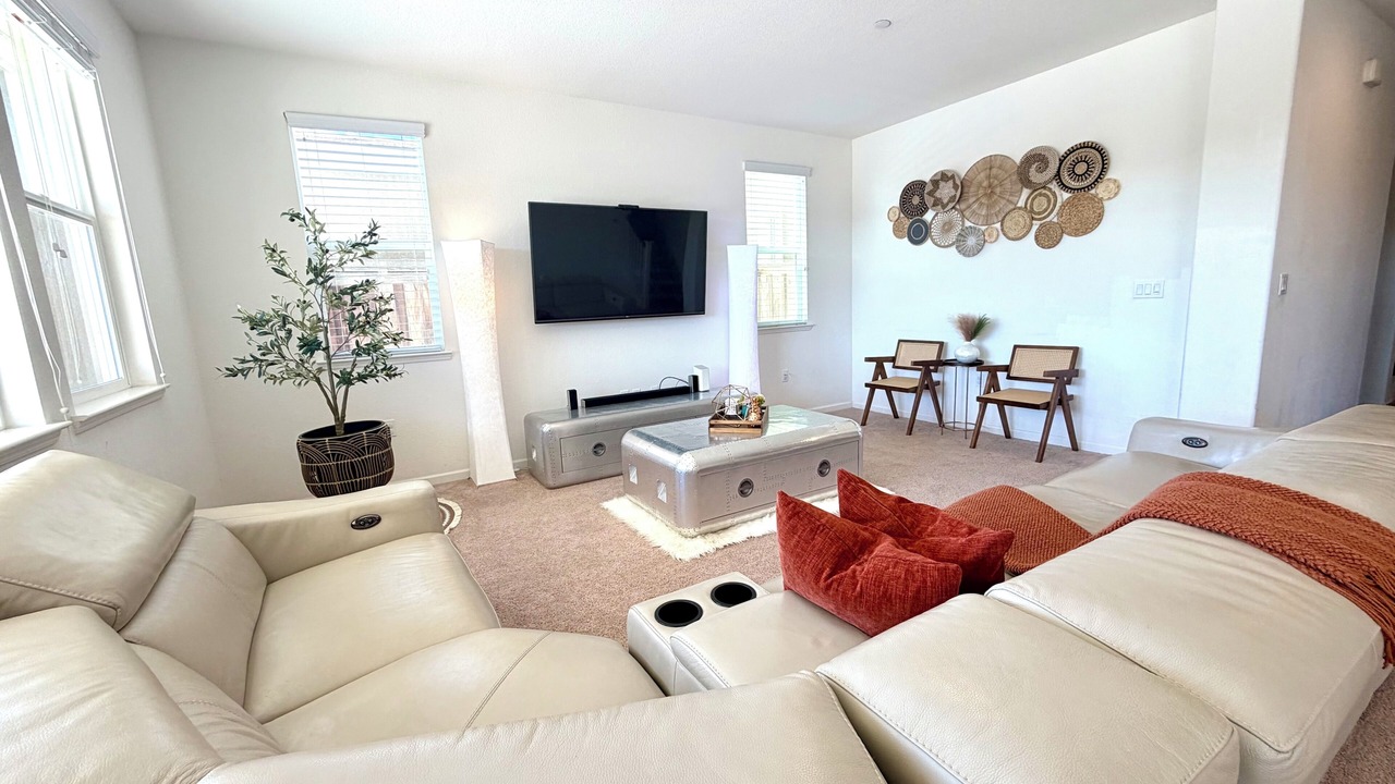 Photo of Livingroom in Lathrop