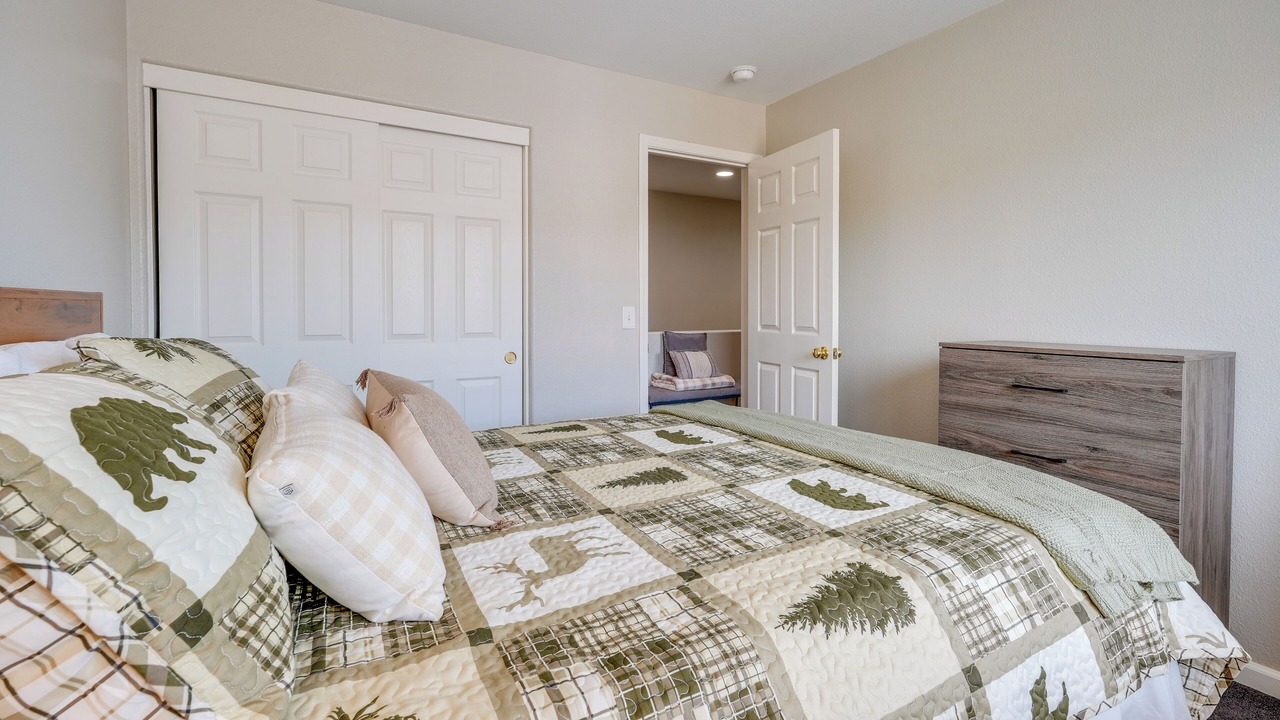 Photo of Bedroom in Copperopolis