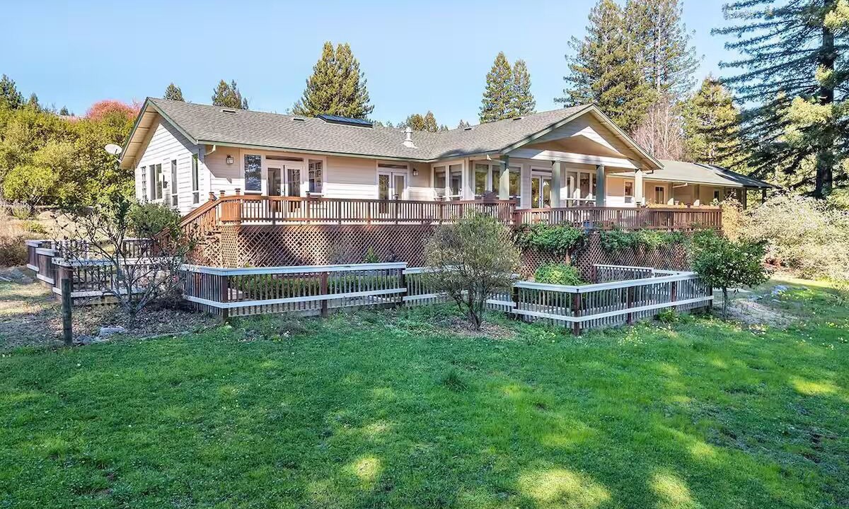 Photo of Outdoor in Occidental