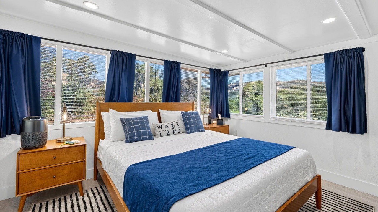 Photo of Bedroom in Clear Lake