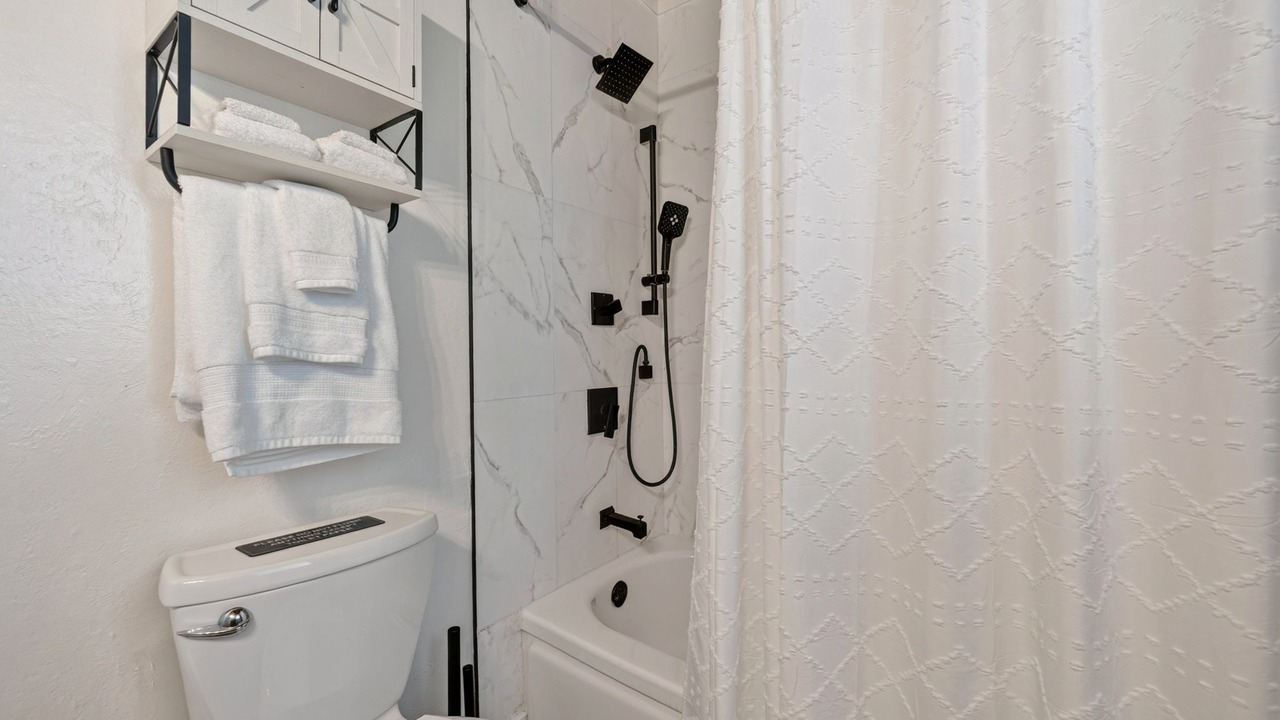 Photo of Bathroom in Clear Lake