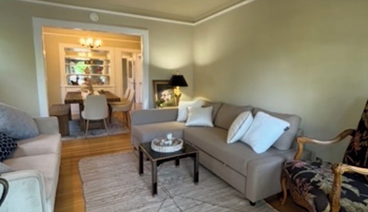 Photo of Livingroom in Southeastern Sacramento