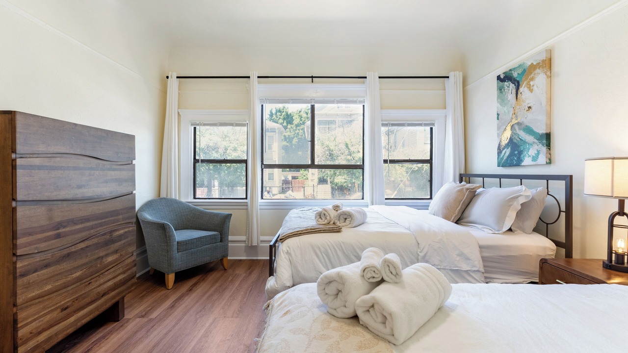 Photo of Bedroom in Uptown Oakland