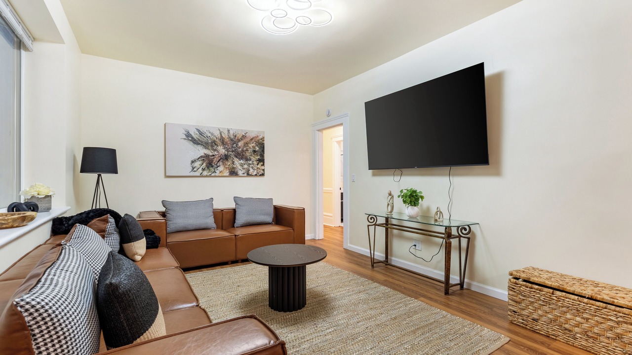 Photo of Livingroom in Uptown Oakland