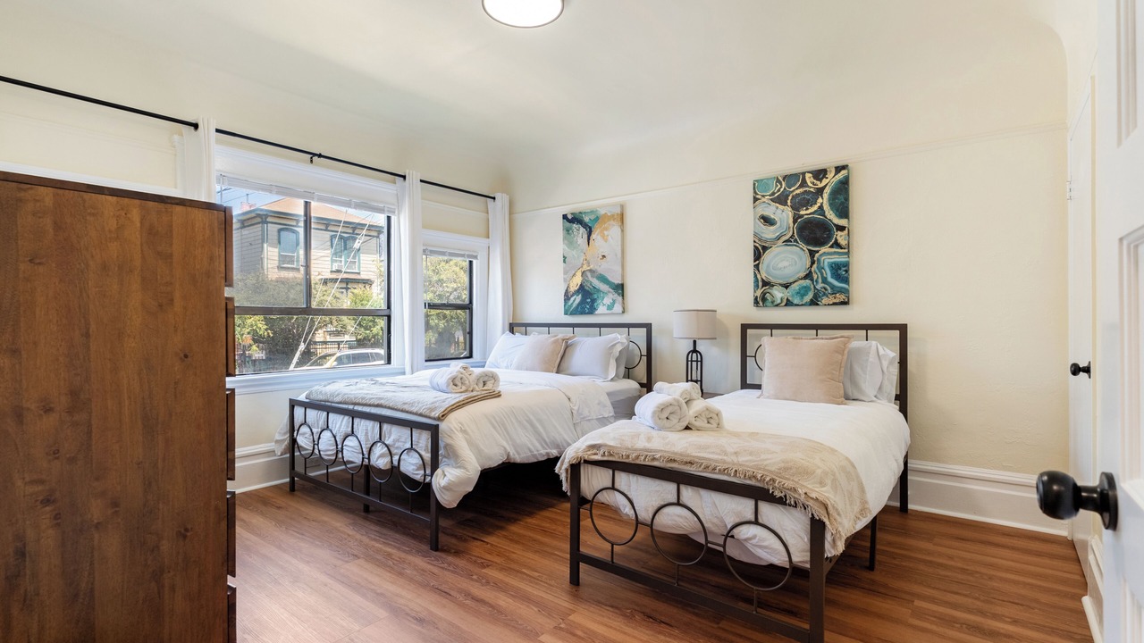 Photo of Bedroom in Uptown Oakland