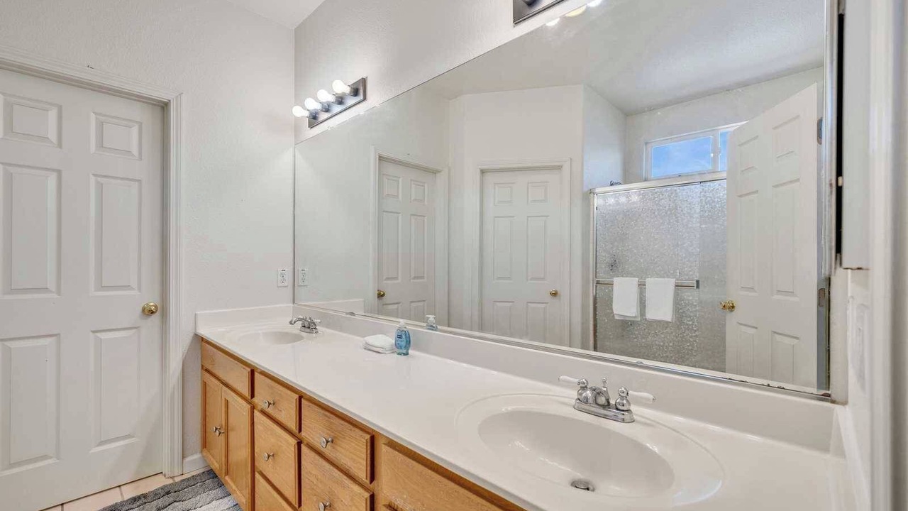 Photo of Bathroom in West Alameda