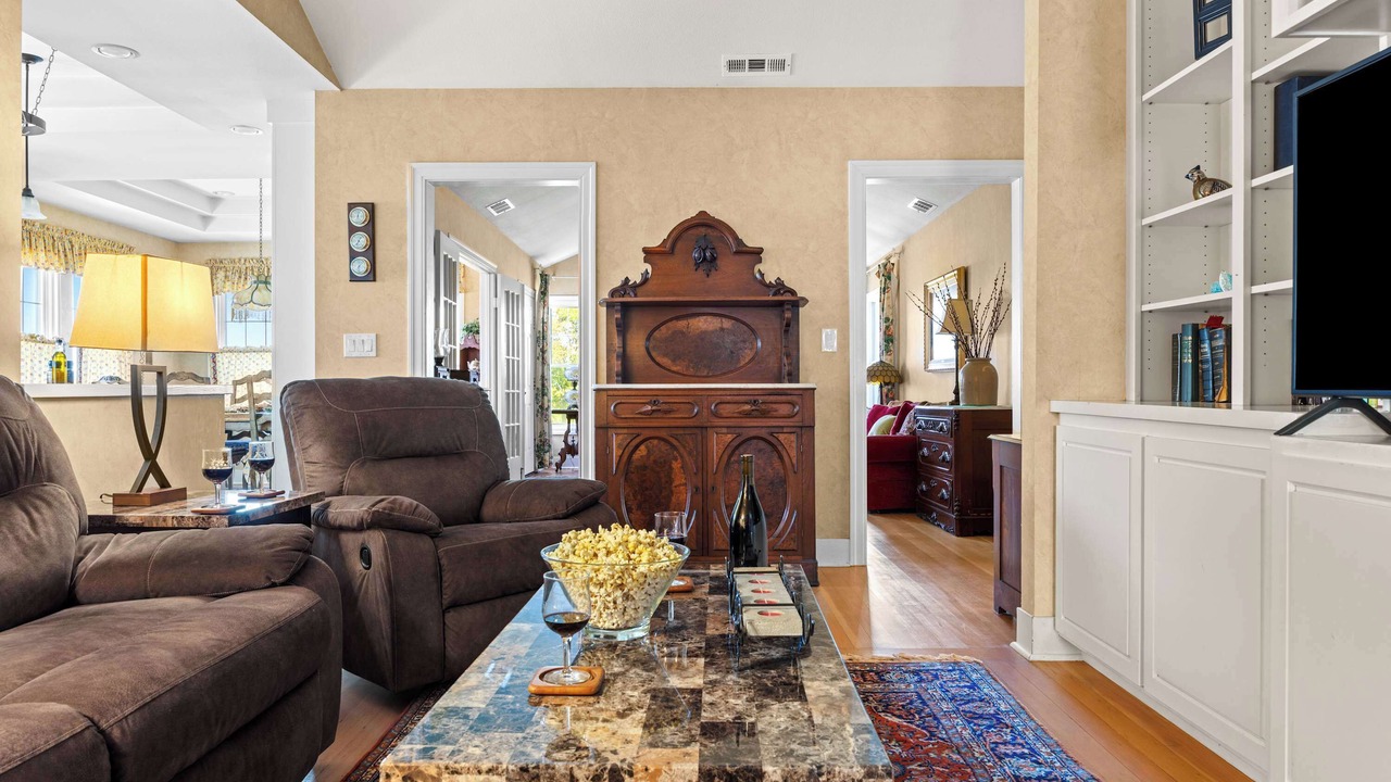 Photo of Livingroom in Graton