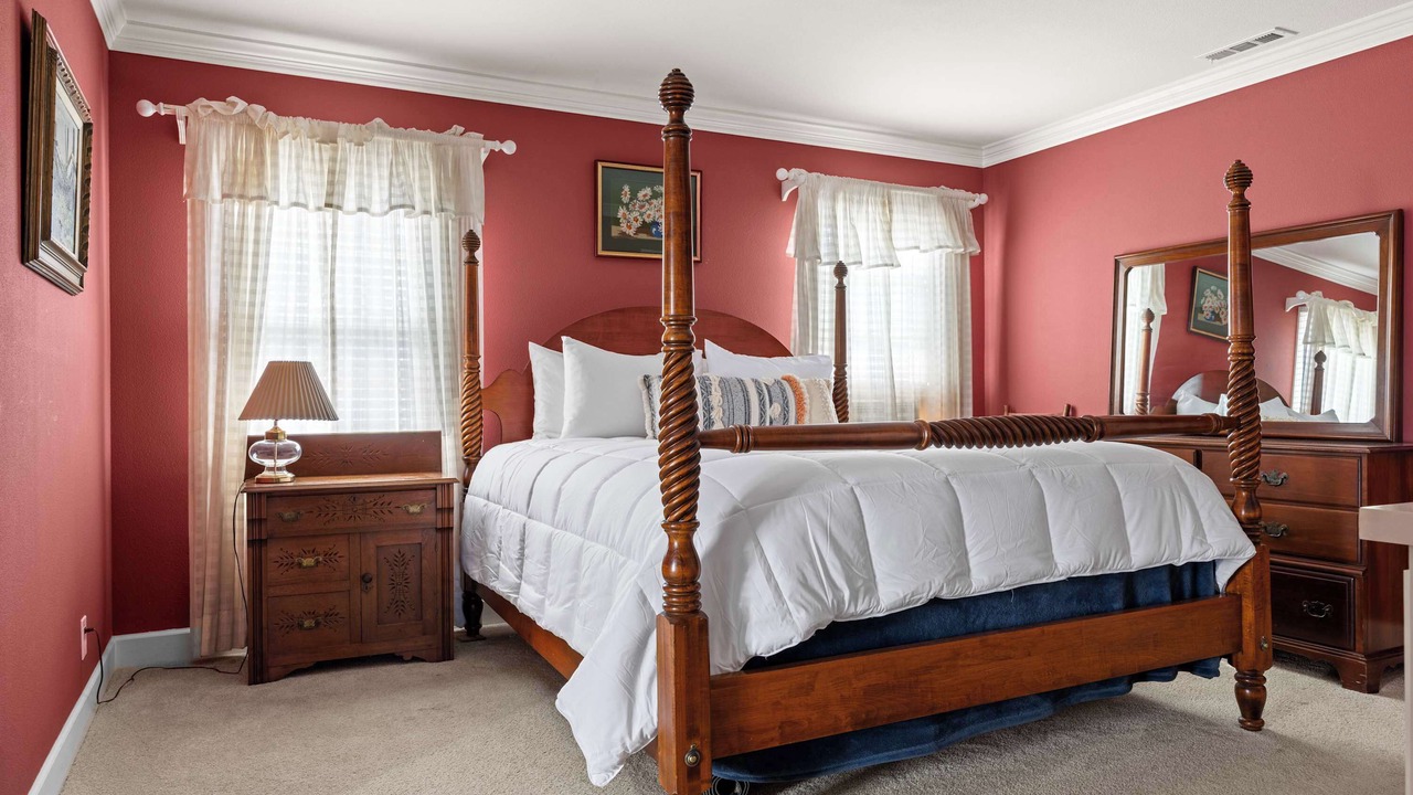 Photo of Bedroom in Graton